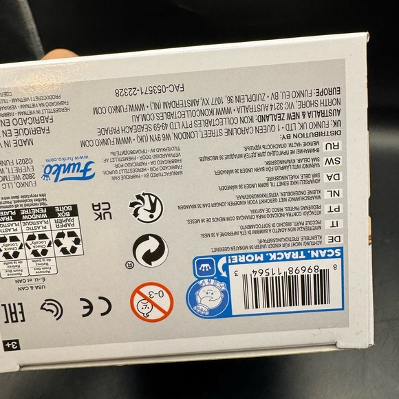 Funko Pop! Disney - Beauty and the Beast - Belle #242 - Picture 7 of 7